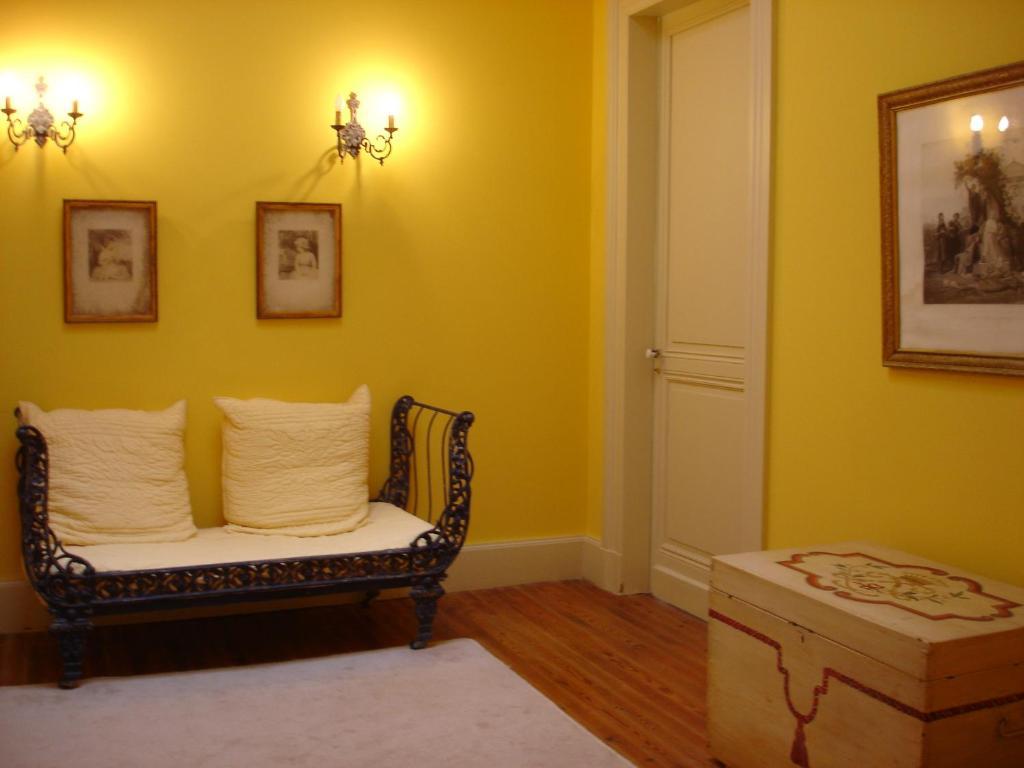 Chateau De Grenier Bed and Breakfast Saint-Léger Habitación foto